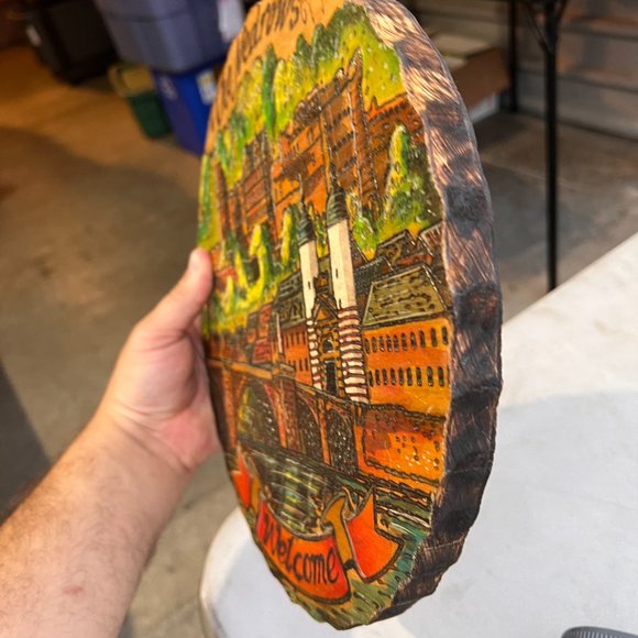 VTG 1992 The Nedrows Round 11.5" Hand‎ Painted Wooden Sign Plaque Souvenir Plate - Picture 3 of 5